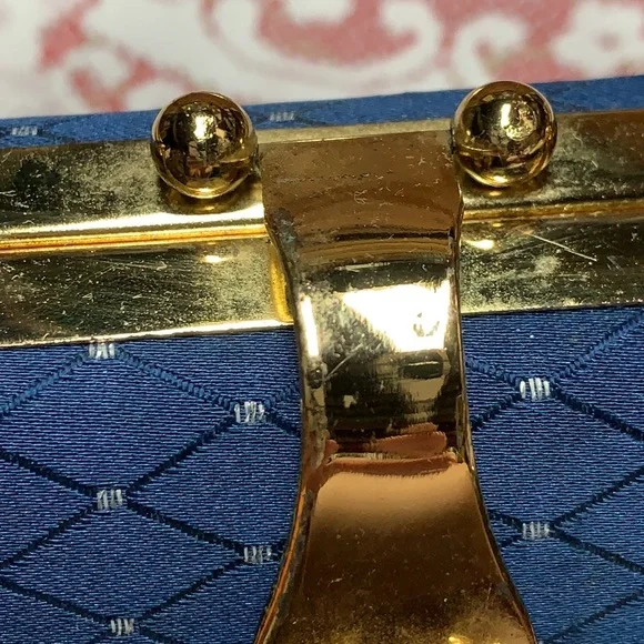 Cute brass and rhinestone purse - Picture 6 of 17